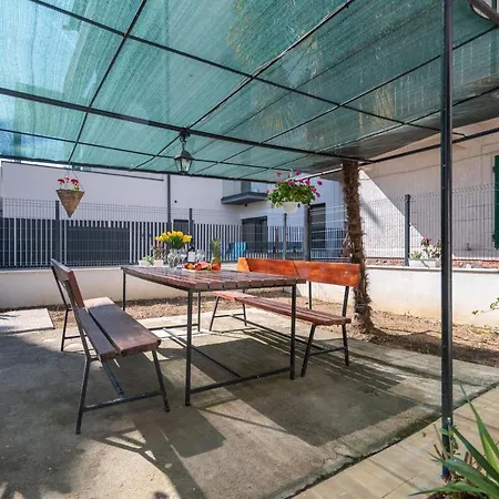 Private House With Garden Near The Bacvice Beach - Ksenia *