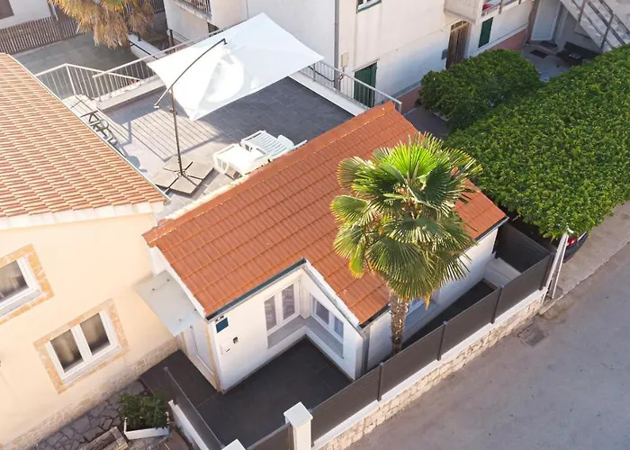 Private House With Garden Near The Bacvice Beach - Ksenia * Split