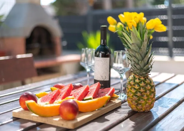 Private House With Garden Near The Bacvice Beach - Ksenia Apartment *