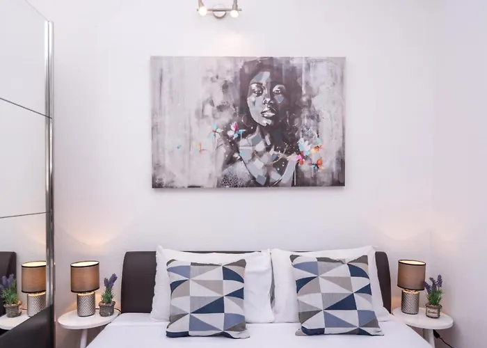 Private House With Garden Near The Bacvice Beach - Ksenia Apartment