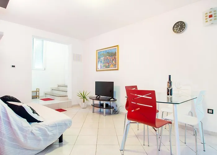 Private House With Garden Near The Bacvice Beach - Ksenia *