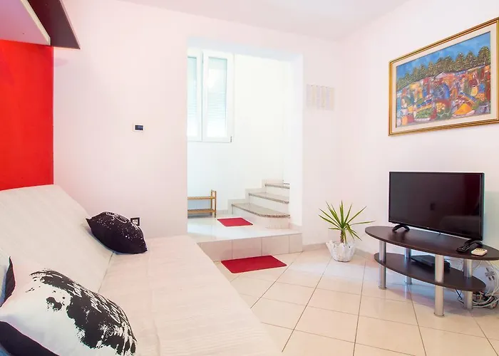 Private House With Garden Near The Bacvice Beach - Ksenia *