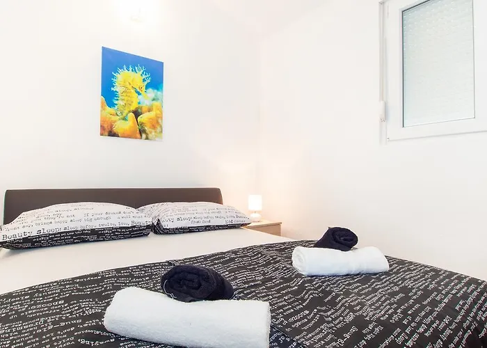 Apartment Private House With Garden Near The Bacvice Beach - Ksenia