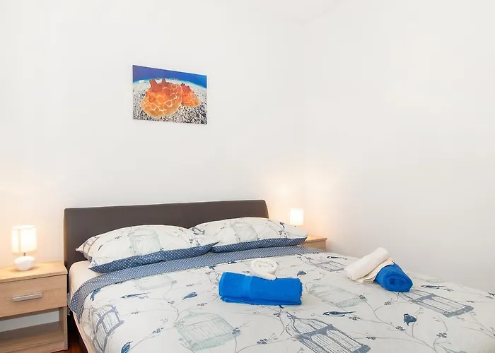 Private House With Garden Near The Bacvice Beach - Ksenia *